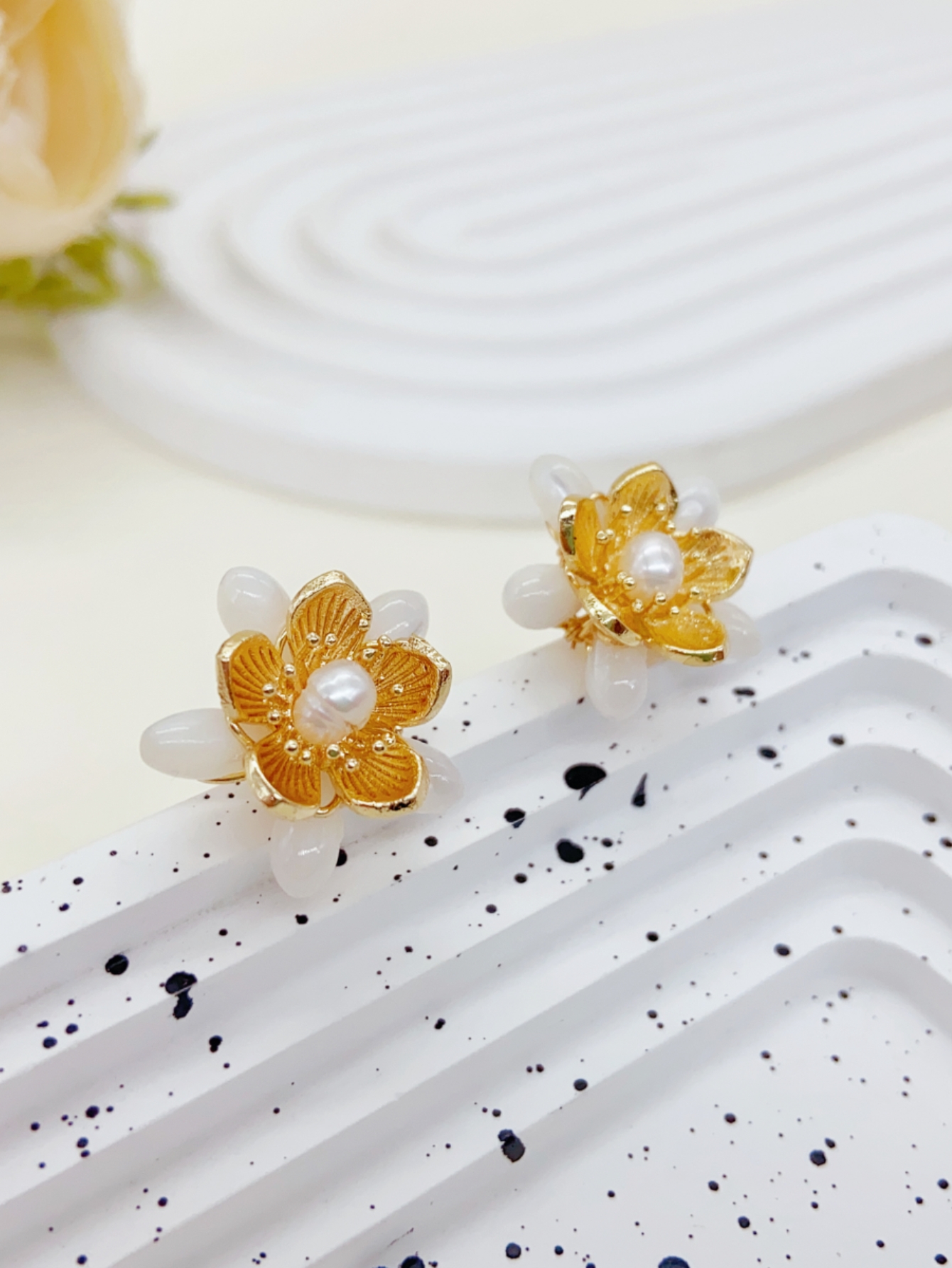 77c20981-397e-4840-b486-7c96d258a336_副本首